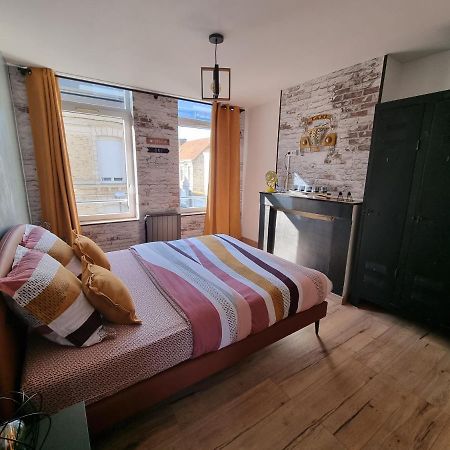 Apartamento Comme Un Air De Chez Soi Calais Exterior foto